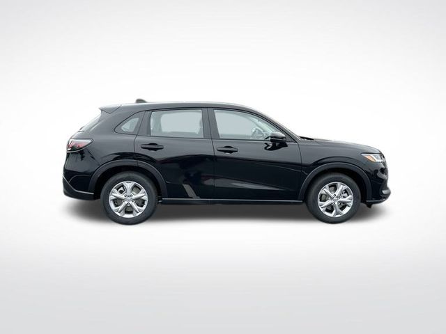 Vehicle image 4 of 34