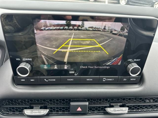 Vehicle image 29 of 34