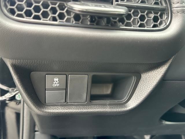 Vehicle image 12 of 34