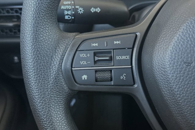 Vehicle image 27 of 33