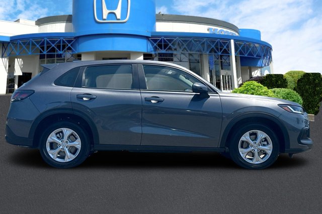 Vehicle image 5 of 33