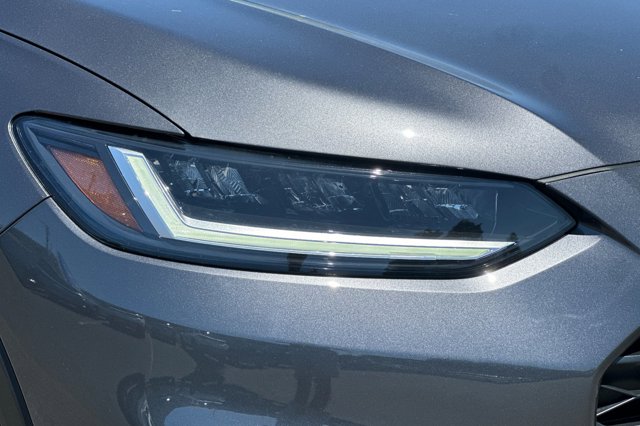 Vehicle image 31 of 33