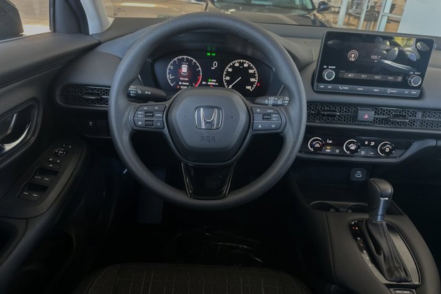 Vehicle image 16 of 33