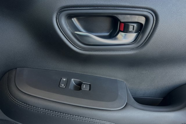 Vehicle image 20 of 33