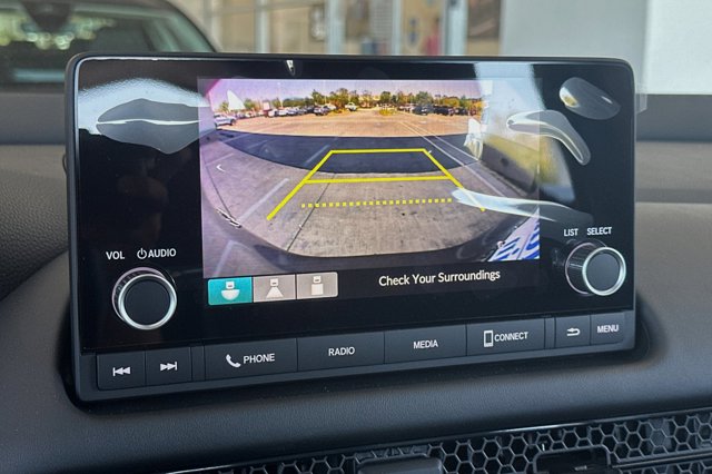 Vehicle image 22 of 33