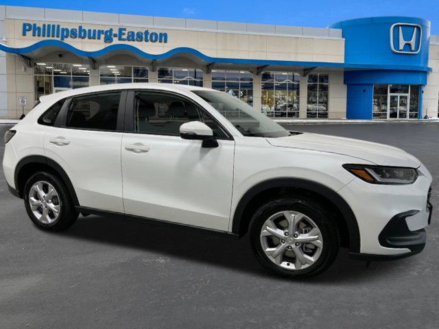 Vehicle image 8 of 31