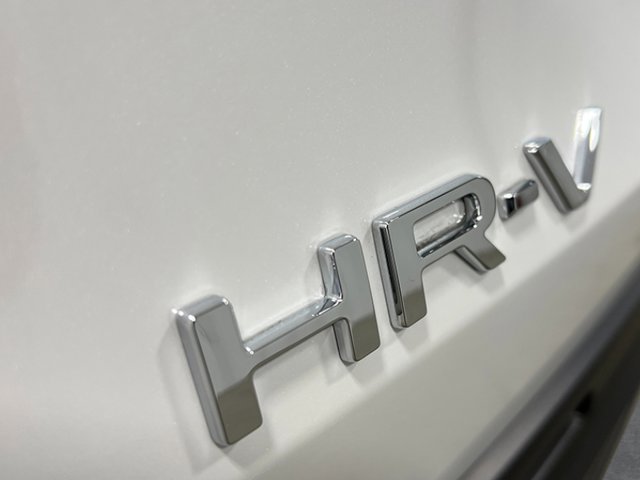Vehicle image 9 of 31
