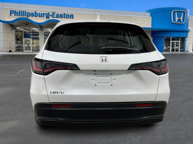 Vehicle image 4 of 31