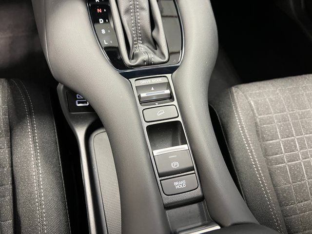 Vehicle image 20 of 31