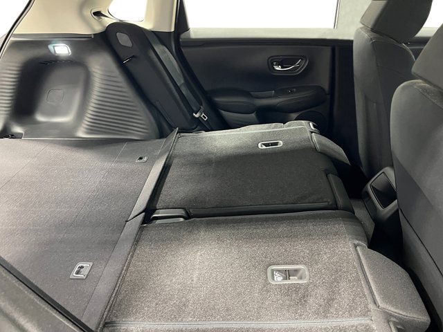 Vehicle image 28 of 31