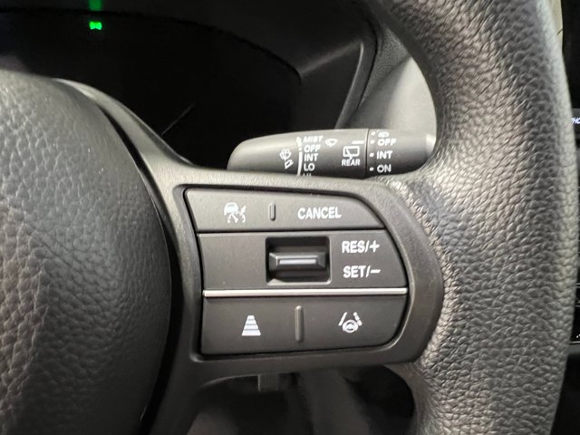 Vehicle image 18 of 31