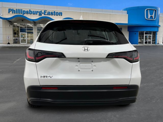 Vehicle image 4 of 31