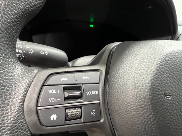 Vehicle image 17 of 31