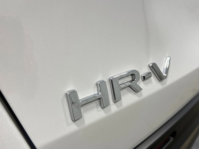 Vehicle image 9 of 31