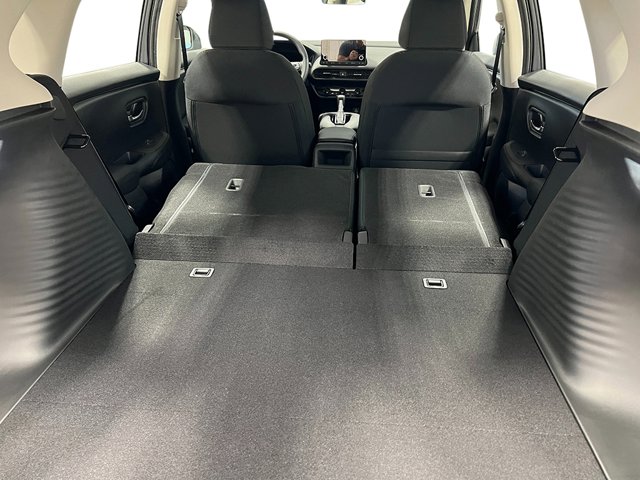 Vehicle image 29 of 31