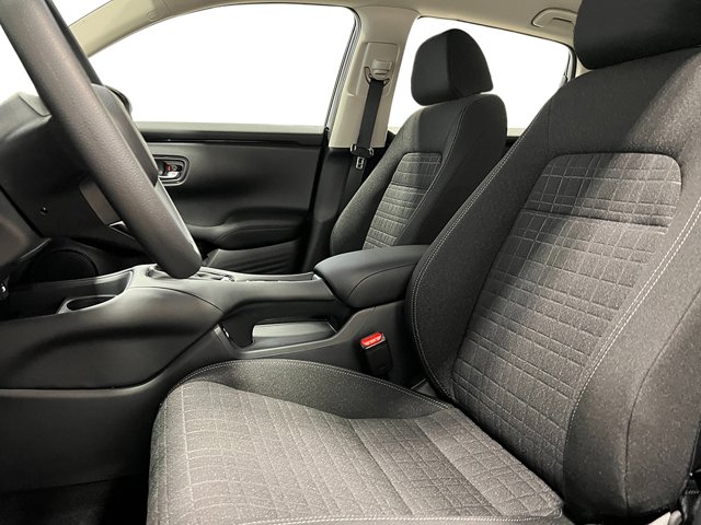 Vehicle image 12 of 31