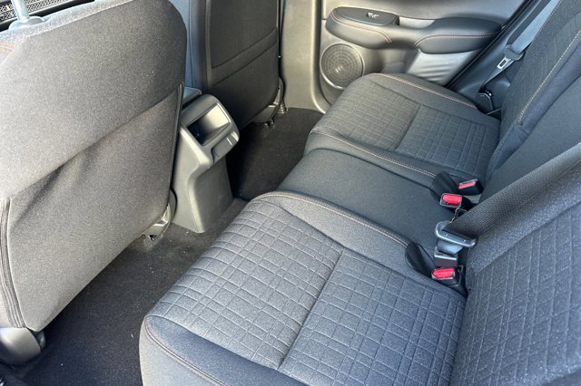 Vehicle image 13 of 33