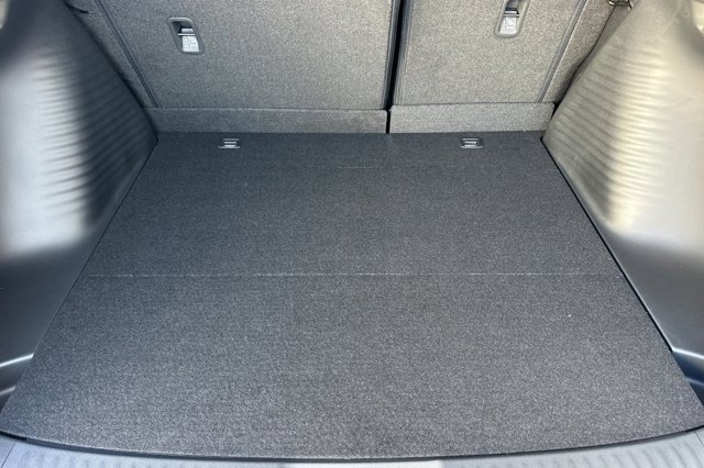 Vehicle image 16 of 33
