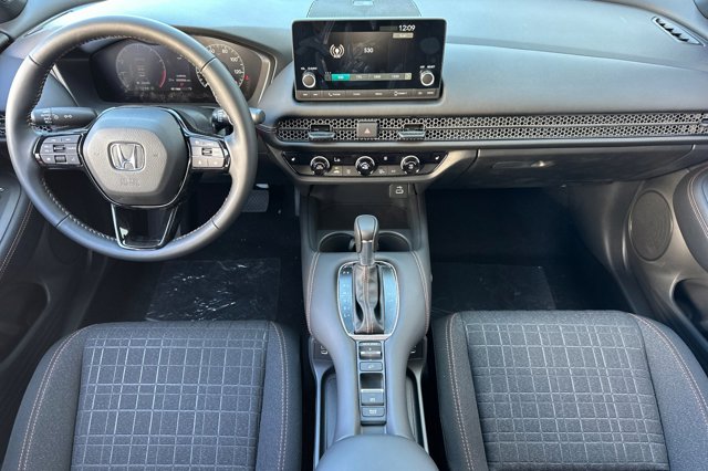 Vehicle image 14 of 33