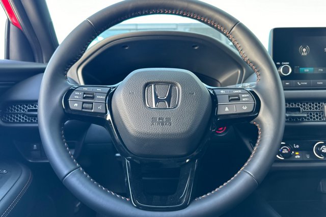Vehicle image 25 of 33