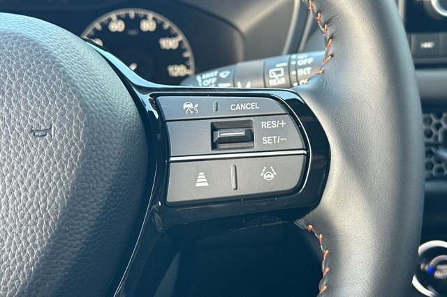 Vehicle image 27 of 33