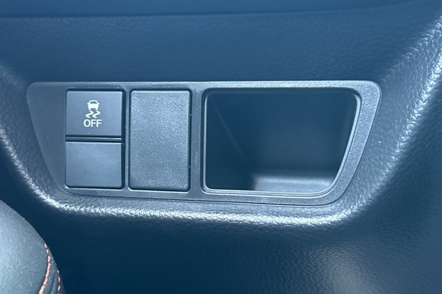 Vehicle image 29 of 33