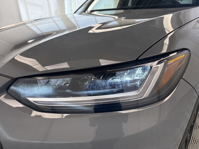 Vehicle image 9 of 30
