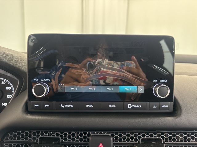 Vehicle image 19 of 30
