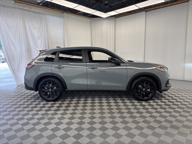 Vehicle image 6 of 30