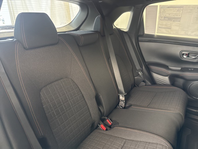 Vehicle image 27 of 30