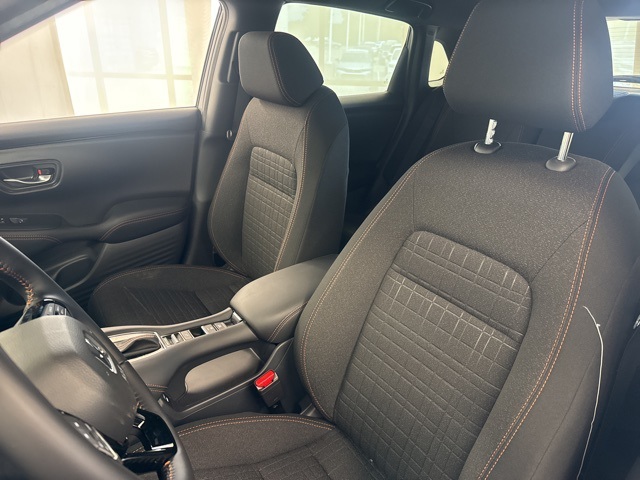Vehicle image 13 of 30