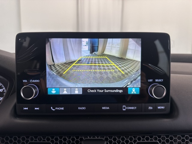 Vehicle image 23 of 30