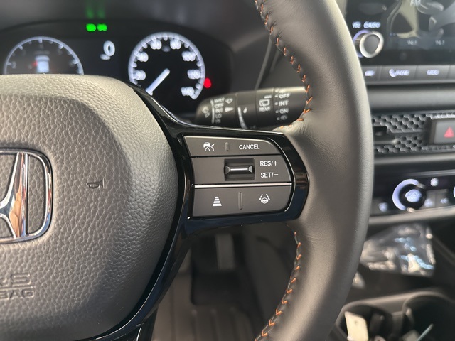 Vehicle image 17 of 30