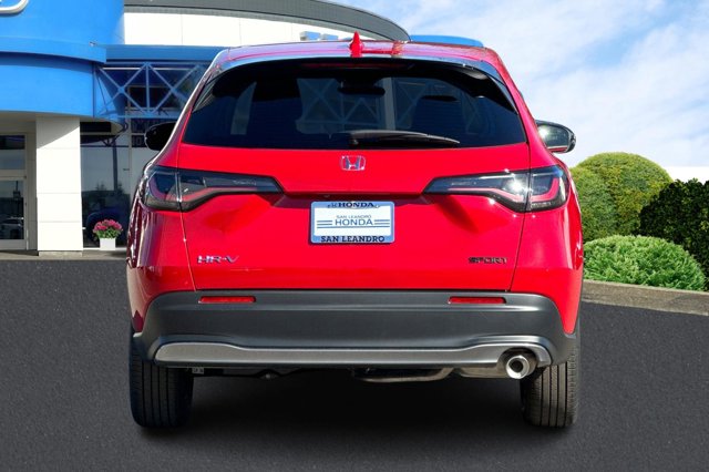 Vehicle image 6 of 33