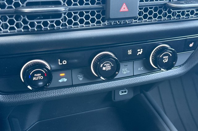 Vehicle image 22 of 33