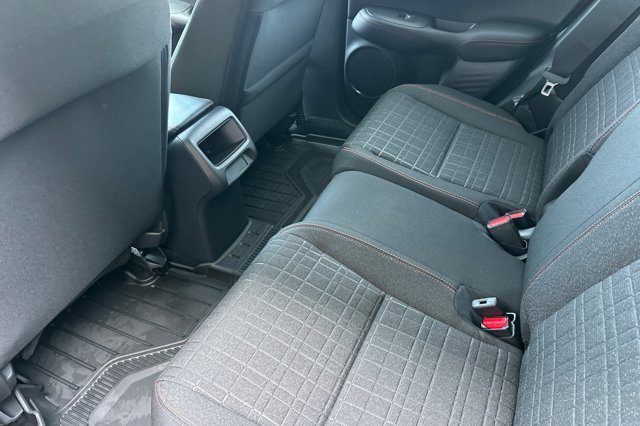 Vehicle image 13 of 33