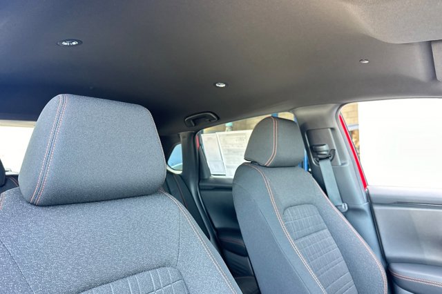 Vehicle image 18 of 33