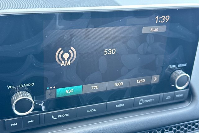 Vehicle image 20 of 33