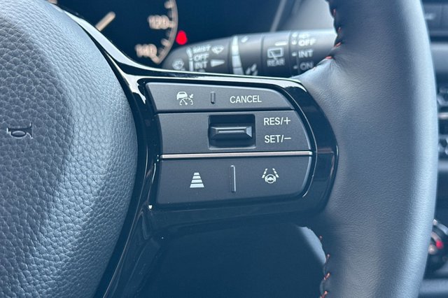 Vehicle image 27 of 33