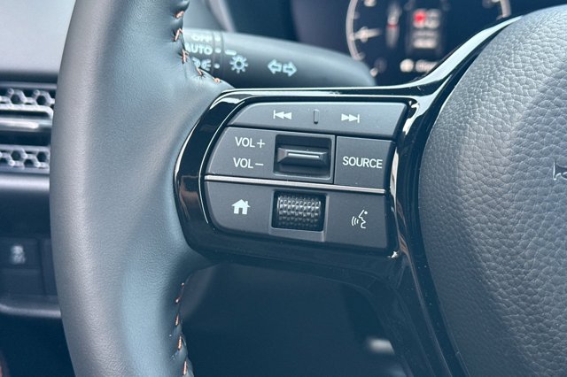 Vehicle image 26 of 33