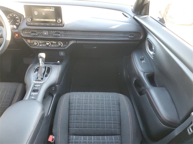 Vehicle image 19 of 35