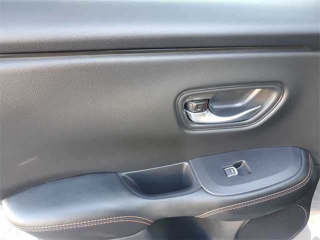 Vehicle image 15 of 35