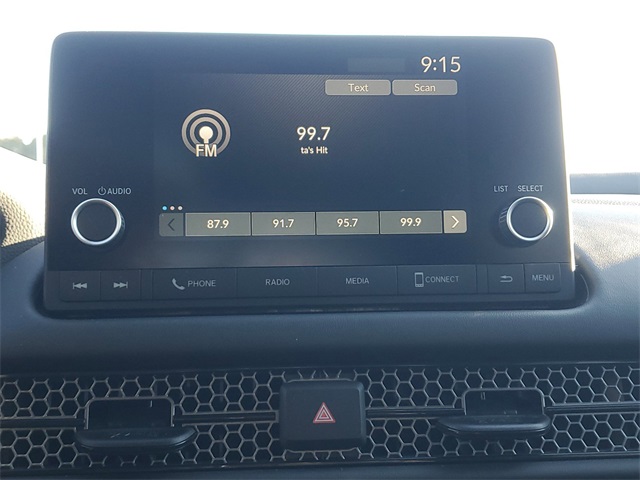 Vehicle image 28 of 35