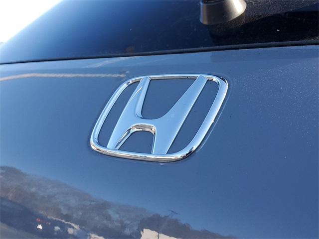 Vehicle image 8 of 35
