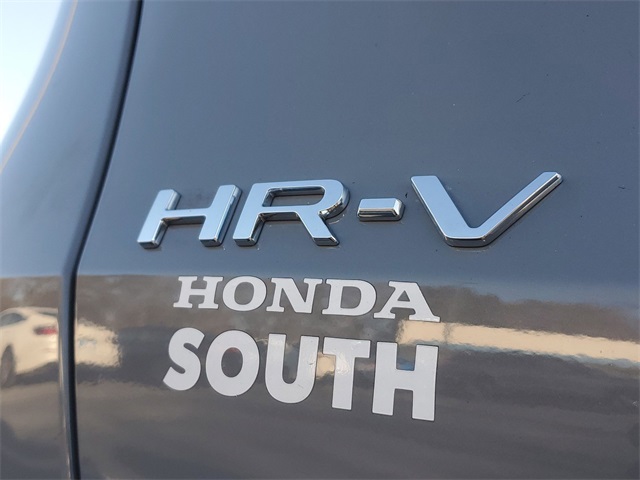 Vehicle image 9 of 35