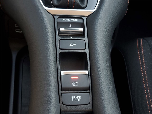 Vehicle image 32 of 35