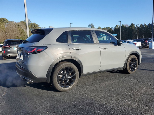 Vehicle image 4 of 35