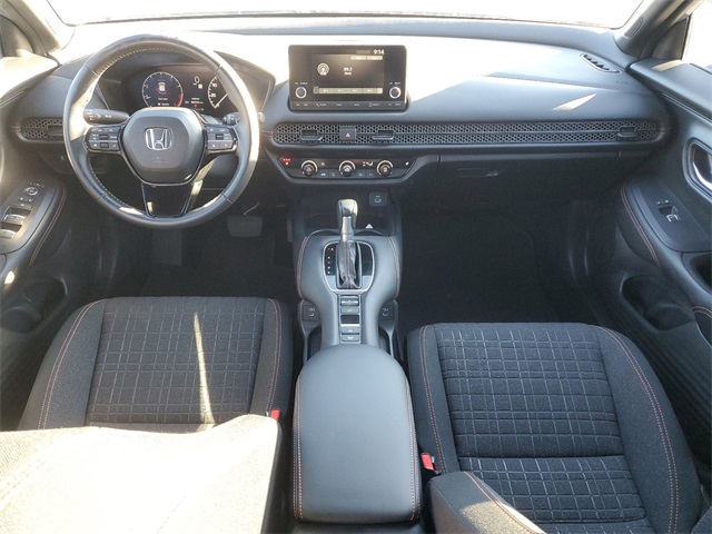 Vehicle image 17 of 35