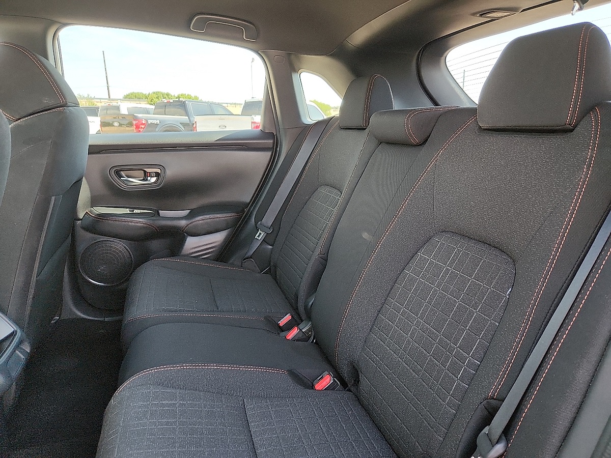 Vehicle image 5 of 12