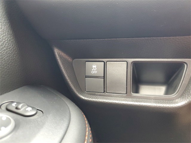 Vehicle image 31 of 39